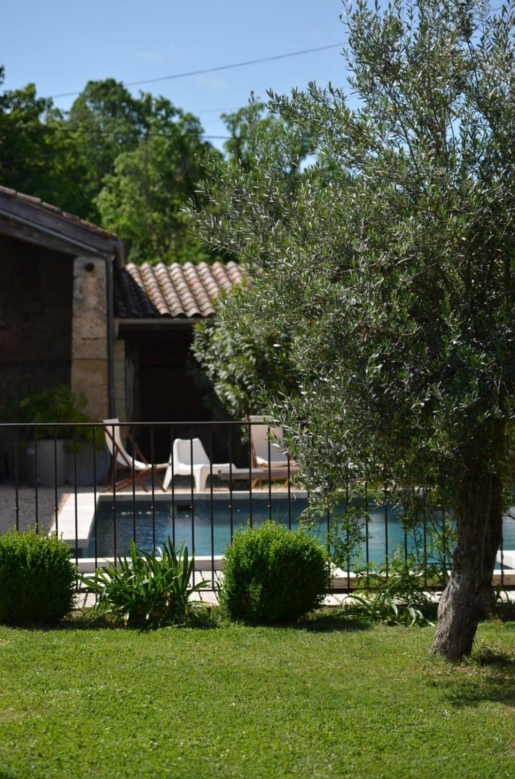 Ferme St Pierre 2 Suites Avec Repas, Piscine, Clim, Cheminee Ou Baignoire Spa Chabeuil Екстер'єр фото