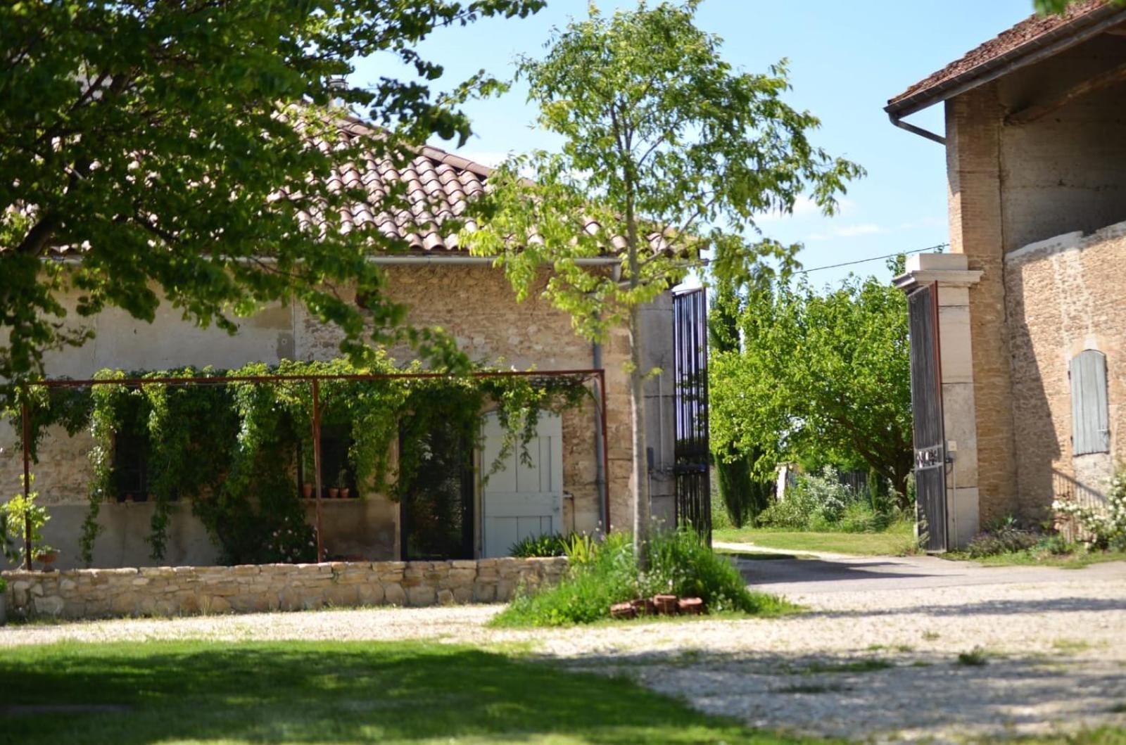 Ferme St Pierre 2 Suites Avec Repas, Piscine, Clim, Cheminee Ou Baignoire Spa Chabeuil Екстер'єр фото